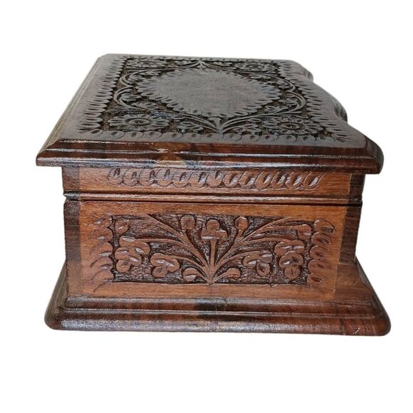 Handcarved Wood Jewlery Box Inlaid Ornate Floral Design - Picture 4 of 12